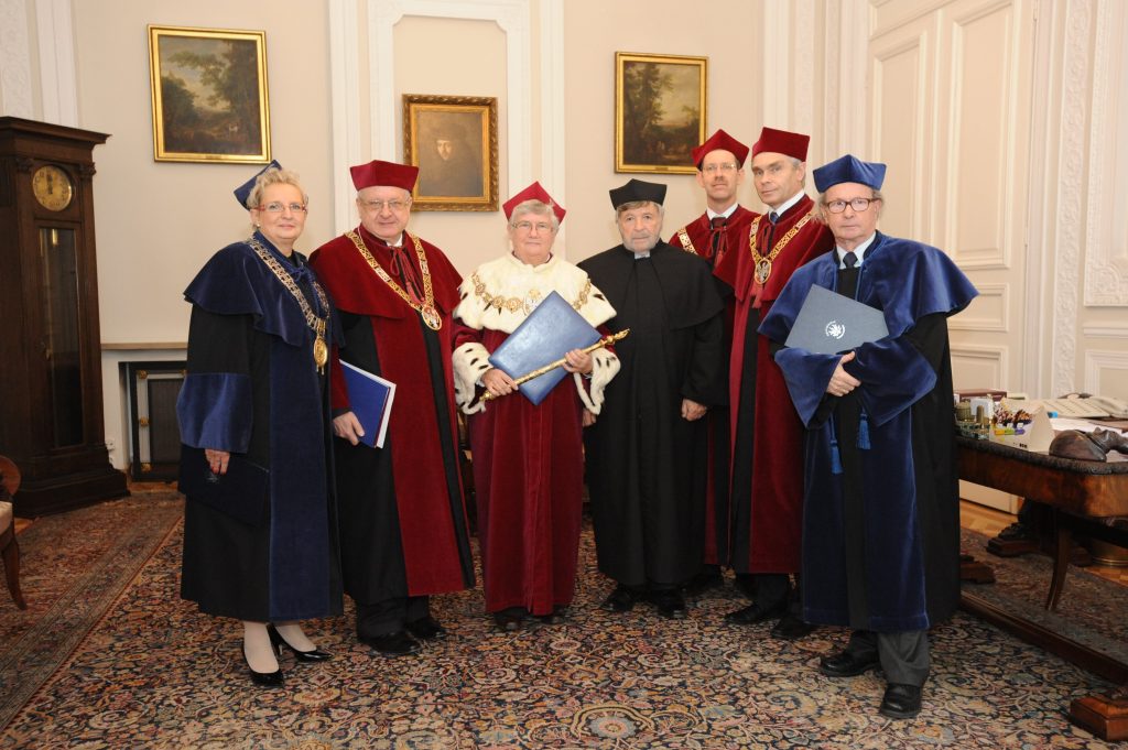 Galeria zdjęć z uroczystości wręczenia dyplomu doktora honoris causa Uniwersytetu Warszawskiego