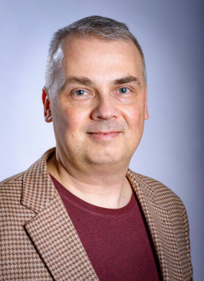 dr Dariusz Jaruga