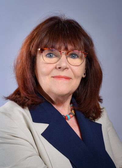 prof. dr hab. Grażyna Firlit-Fesnak, prof. ucz.