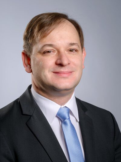 Fotografia portretowa: dr hab. Marek Madej, prof. ucz.