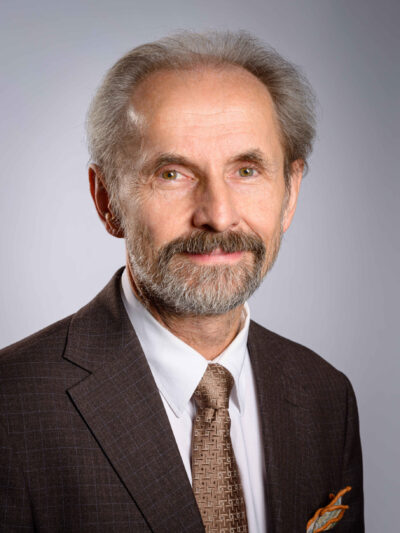 Fotografia portretowa: prof. dr hab. Zbigniew Lasocik, prof. ucz.