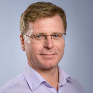 dr Tomasz Mering