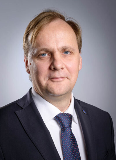 dr Paweł Hut