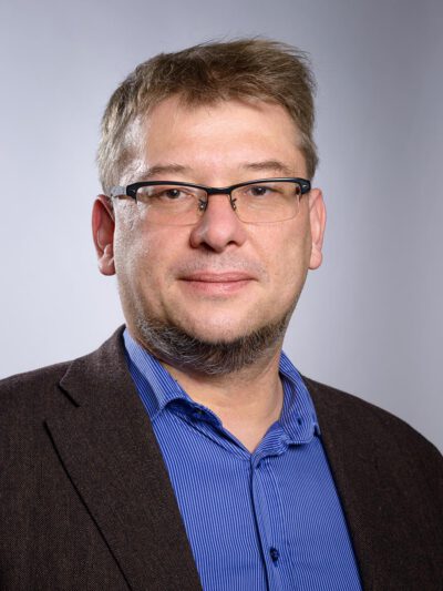 Fotografia portretowa: dr hab., prof. uniwersytecki Piotr Załęski