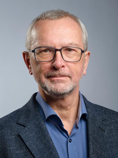 Fotografia portretowa: prof. dr hab. Mirosław Karwat, prof. ucz.