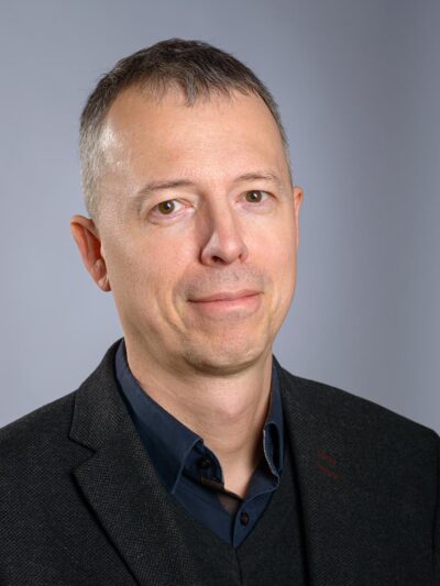 Fotografia portretowa: dr hab. Ryszard Szarfenberg, prof. ucz.