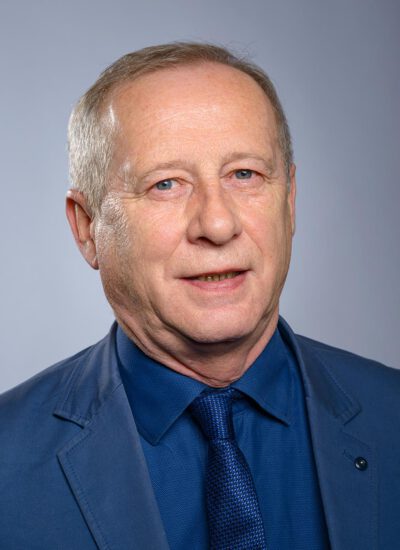 dr hab. Cezary Żołędowski, prof. ucz.