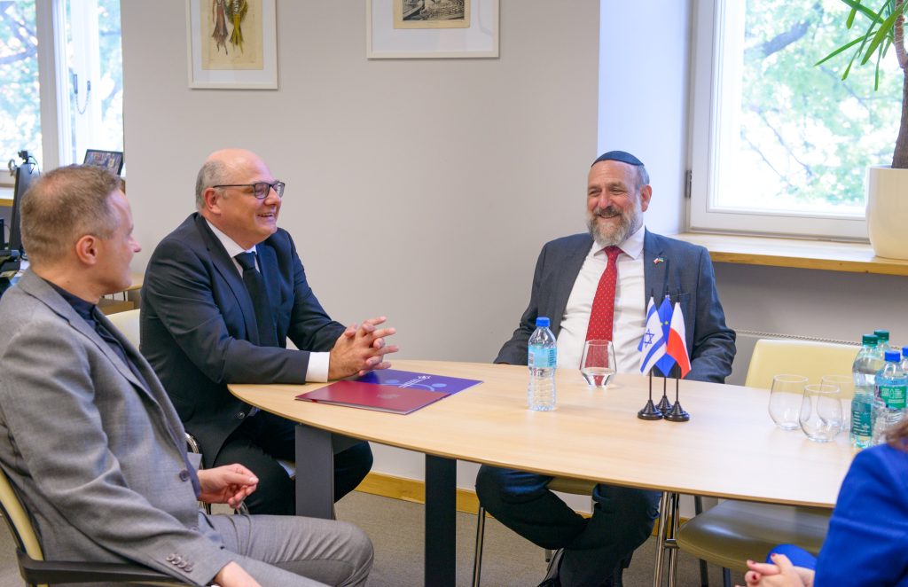Galeria zdjęć z uroczystości nadania Centrum imienia profesora Szewacha Weissa
