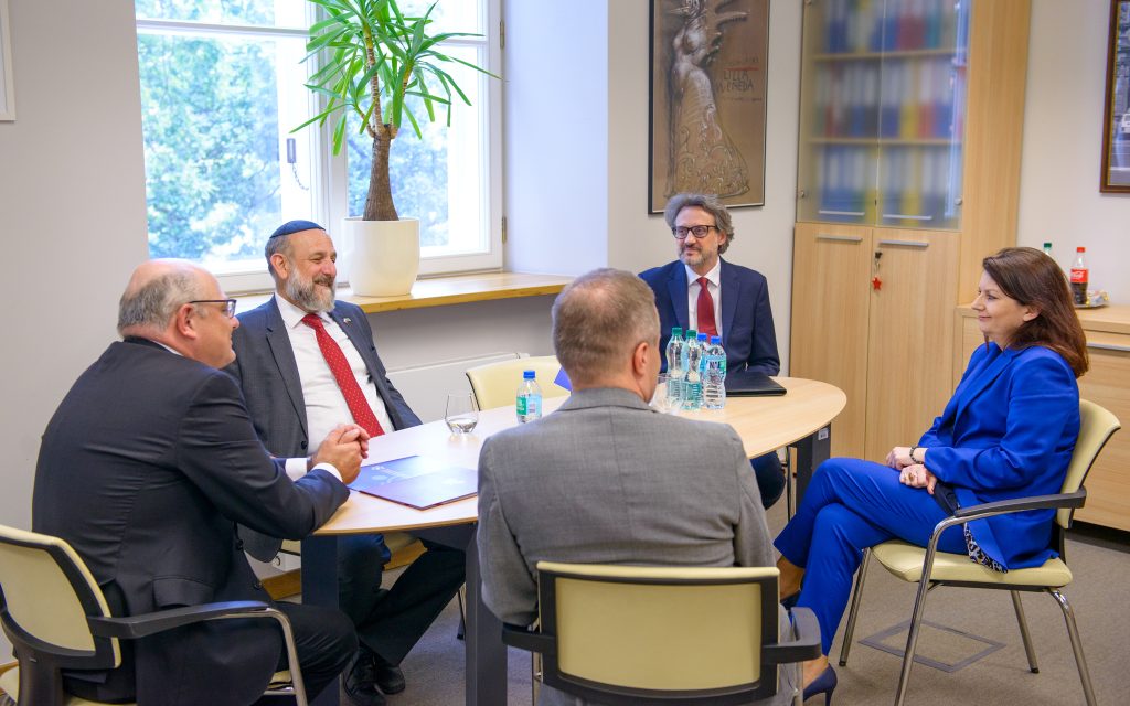 Galeria zdjęć z uroczystości nadania Centrum imienia profesora Szewacha Weissa