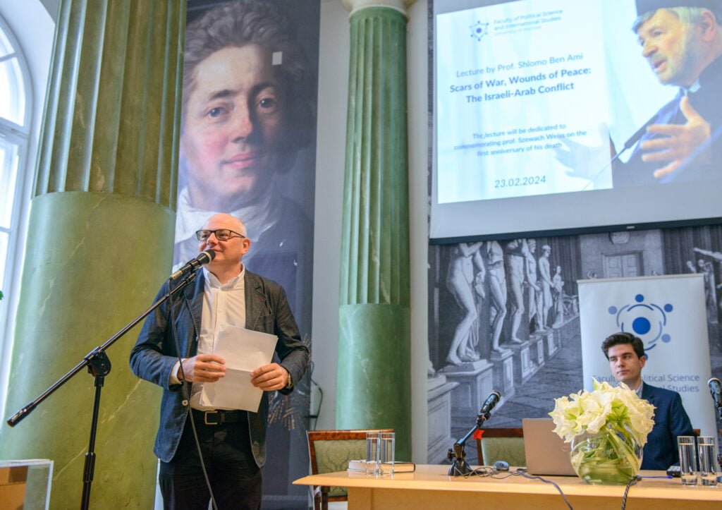 Galeria zdjęć z uroczystości upamiętnienia pierwszej rocznicy śmierci prof. Szewacha Weissa - wykład prof. Shlomo Ben Ami