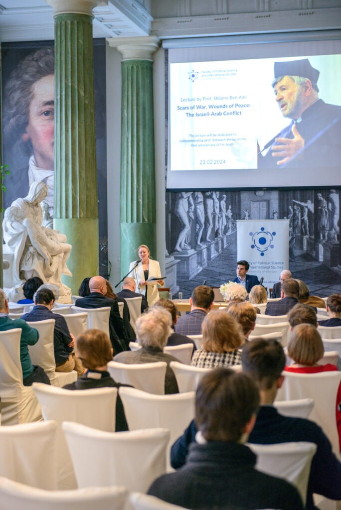 Galeria zdjęć z uroczystości upamiętnienia pierwszej rocznicy śmierci prof. Szewacha Weissa - wykład prof. Shlomo Ben Ami