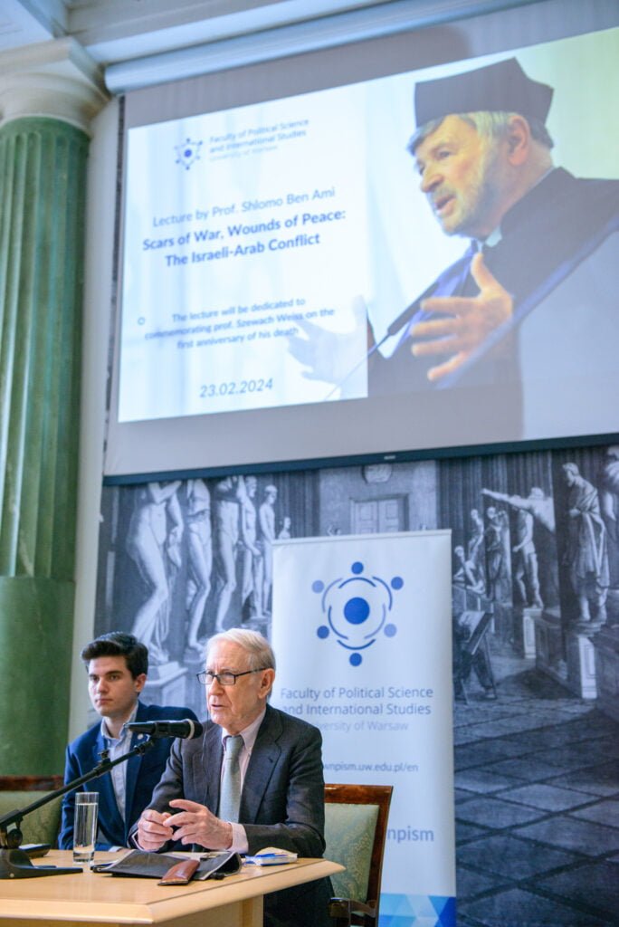 Galeria zdjęć z uroczystości upamiętnienia pierwszej rocznicy śmierci prof. Szewacha Weissa - wykład prof. Shlomo Ben Ami