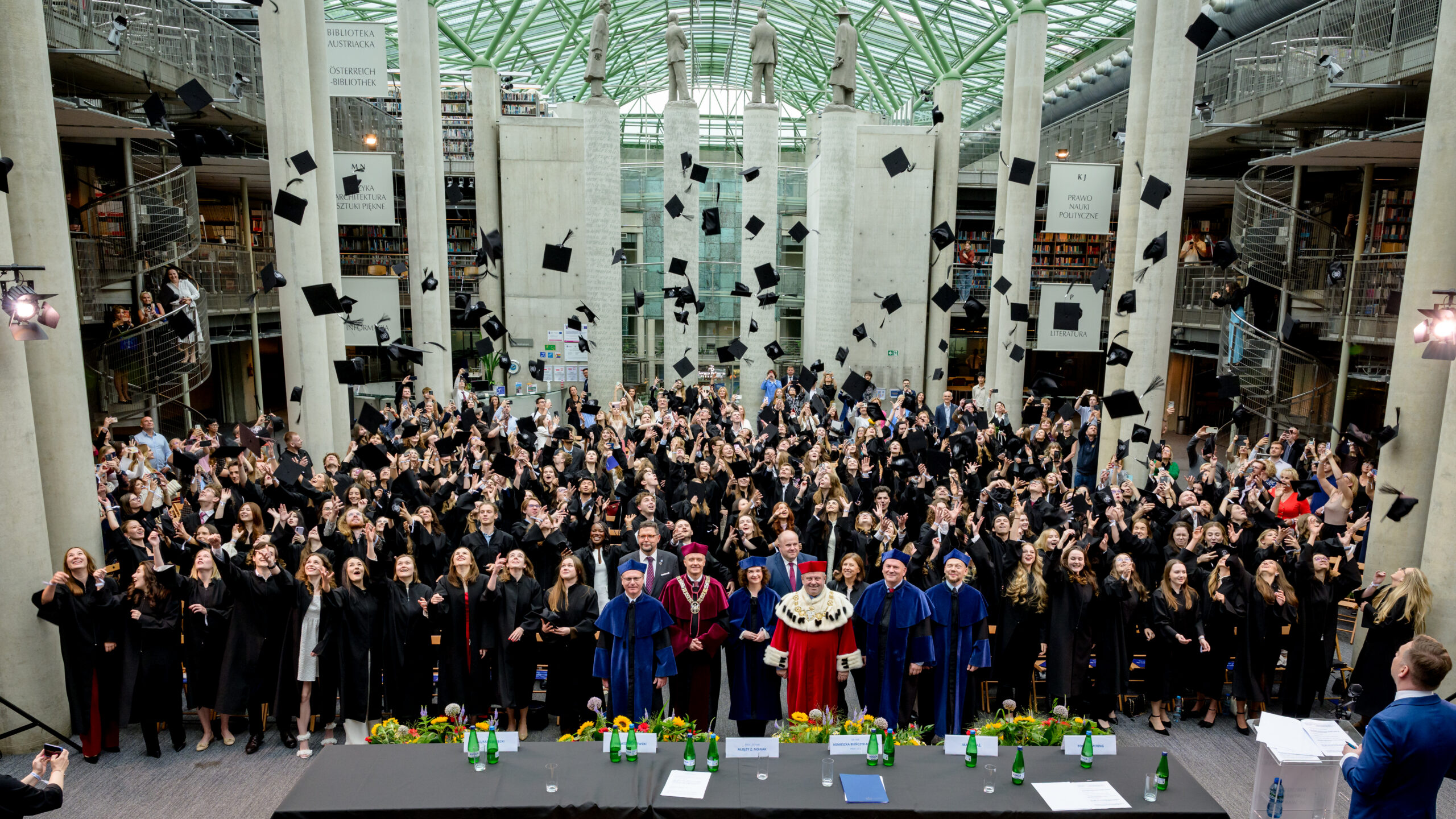  Nowy rozdział. Graduacja Absolwentek i Absolwentów WNPiSM2026